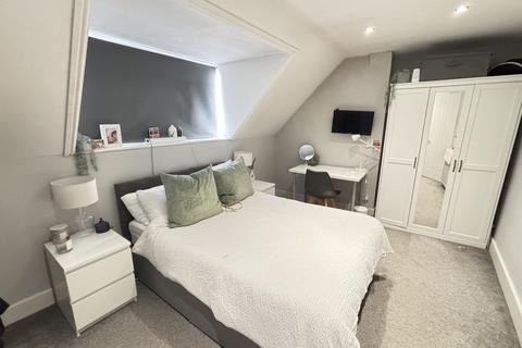 7 bedroom house to rent, St Michaels Crescent, Leeds LS6