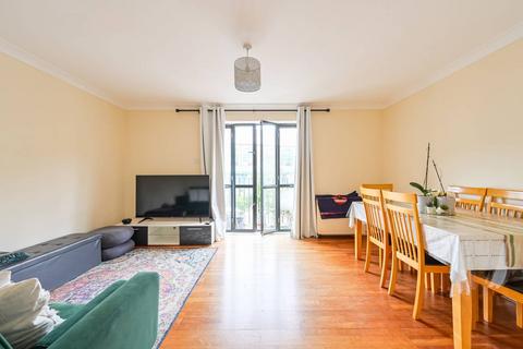 2 bedroom flat for sale, Brunel House, Canary Wharf, London, E14
