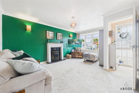 3 bedroom detached house for sale, Greenacres Drive, Uttoxeter ST14