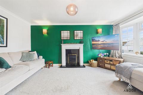 3 bedroom detached house for sale, Greenacres Drive, Uttoxeter ST14