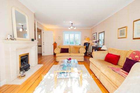 1 Notley Green, Great Notley, Braintree, CM77 7US