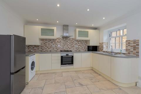 2 bedroom flat for sale, Cookham Road, Maidenhead SL6