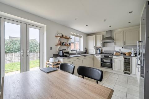 4 bedroom detached house for sale, Grange Road, Chalfont St. Peter, Gerrards Cross