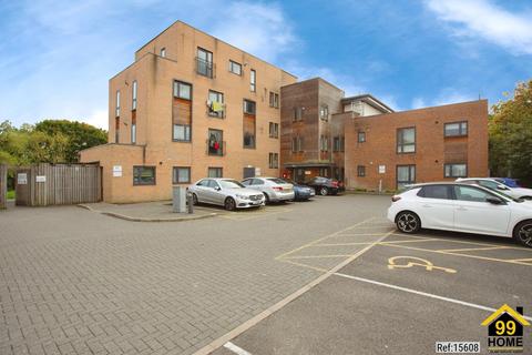 2 bedroom apartment for sale, Dewhurst Court, Hounslow, TW3