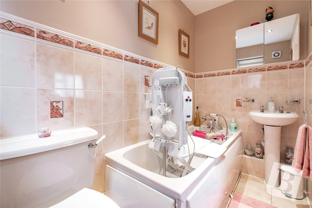 En-Suite Bathroom