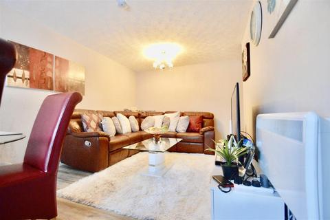 1 bedroom flat for sale, Winston Close, Dartford DA9