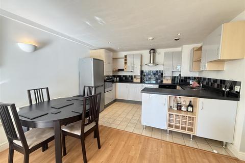 2 bedroom apartment for sale, W3, Whitworth Street West, Manchester