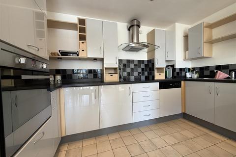 2 bedroom apartment for sale, W3, Whitworth Street West, Manchester