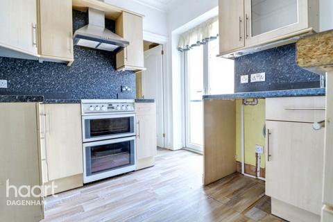 42 Nutbrowne Road, Dagenham, RM9 6BQ