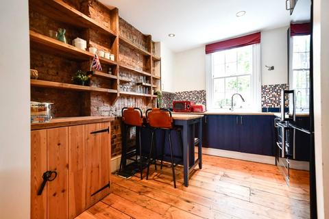 2 bedroom apartment for sale, Greenland Road, Camden