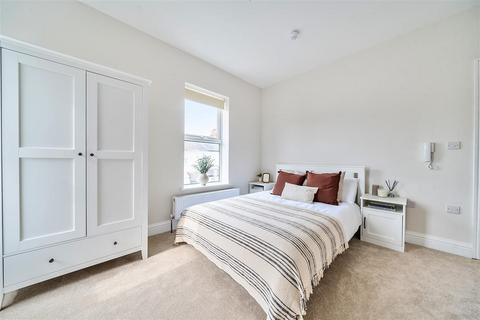 undefined, Grosvenor Road, Aldershot GU11