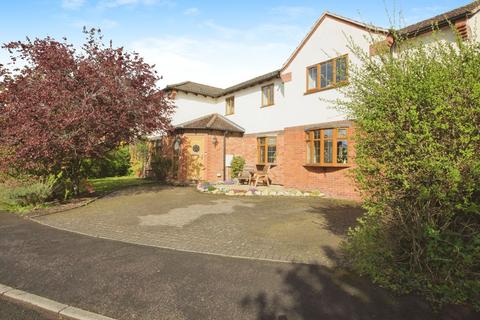 undefined, Falcon Close, Nuneaton CV11
