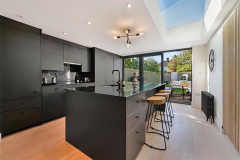 undefined, Clarendon Road, Colliers Wood SW19