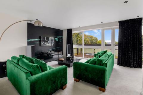 undefined, Badgers Croft, London N20