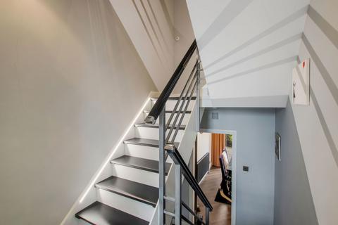 undefined, Badgers Croft, London N20