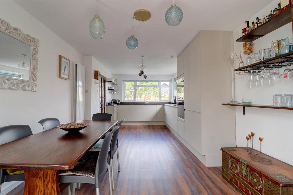 Kitchen diner iii.jpg