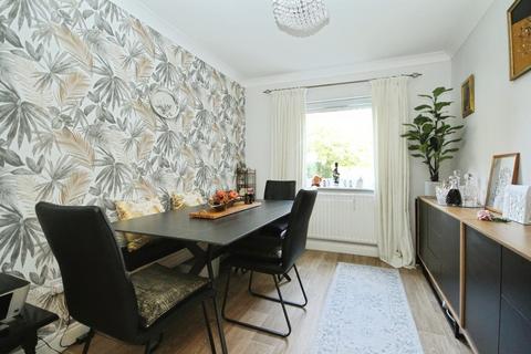 3 bedroom ground floor flat for sale, Grosvenor Road, WESTBOURNE, BH4