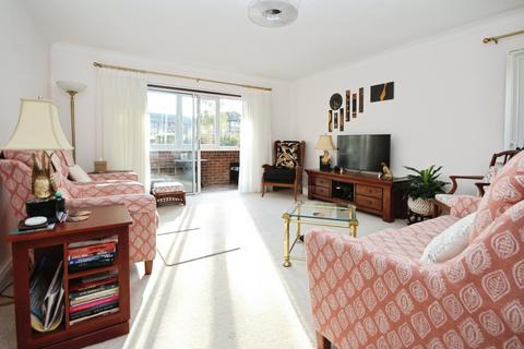 3 bedroom ground floor flat for sale, Grosvenor Road, WESTBOURNE, BH4