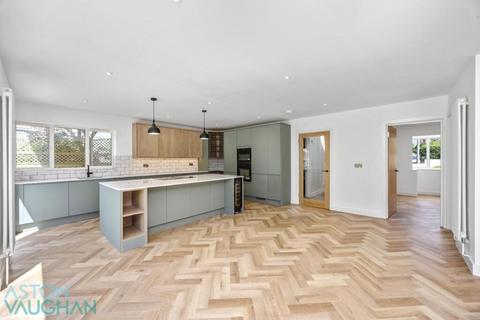 5 bedroom detached bungalow to rent - Ridgeside Avenue, Brighton BN1