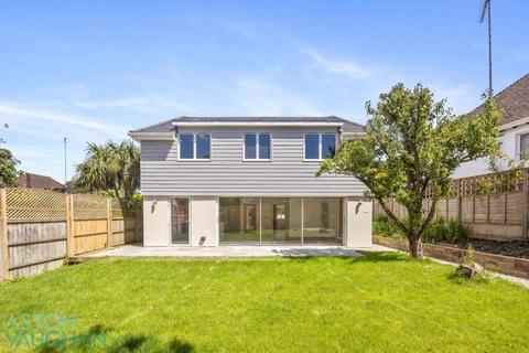 5 bedroom detached bungalow to rent, Ridgeside Avenue, Brighton BN1
