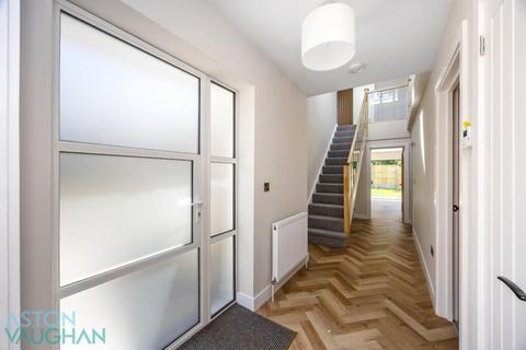 5 bedroom detached bungalow to rent, Ridgeside Avenue, Brighton BN1