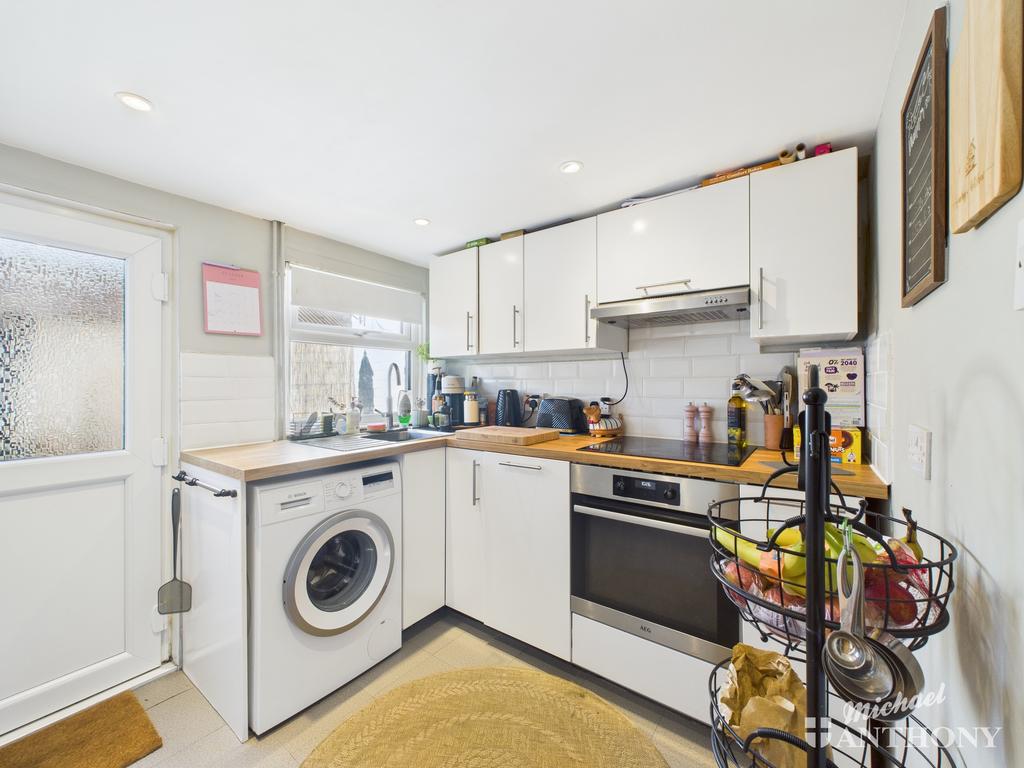 Cam02773 g0 pr0364 still010