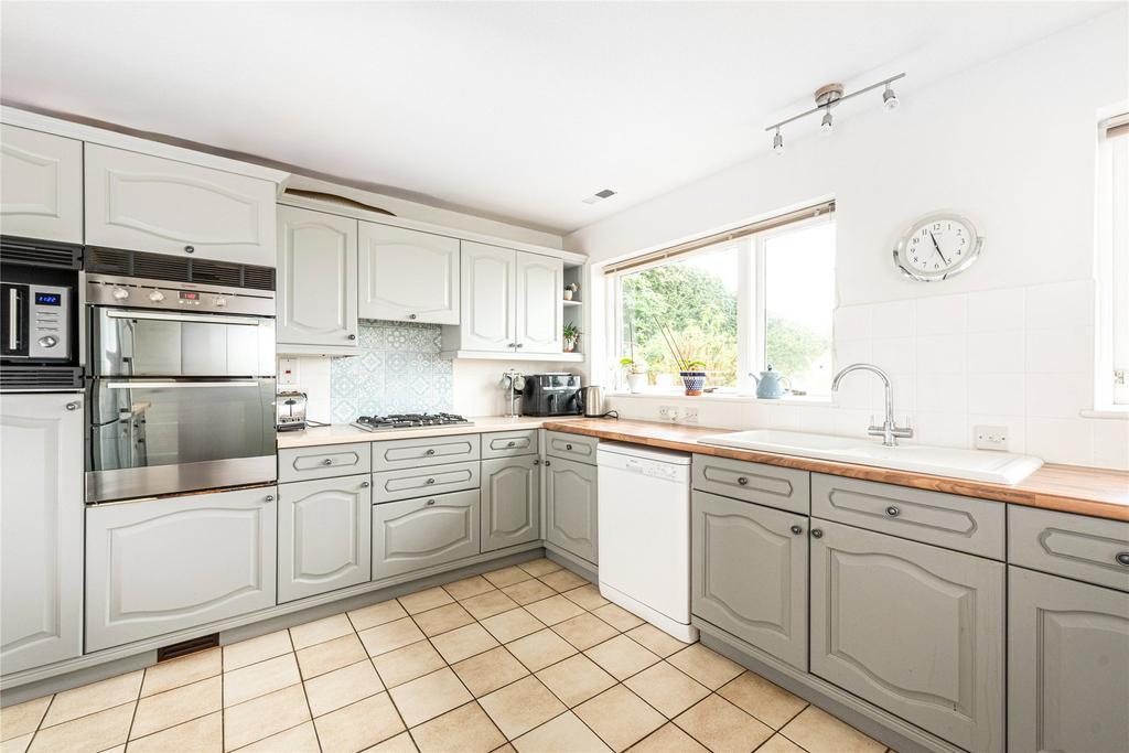 Kitchen/Breakfast Rm