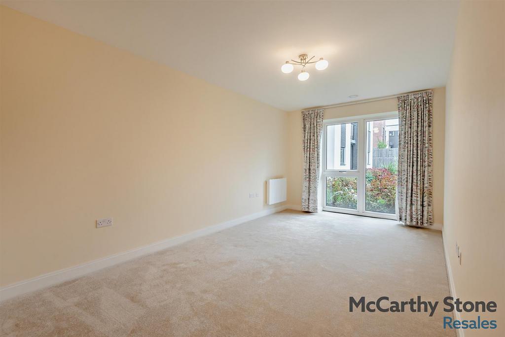 8665700-interior12-800.jpg