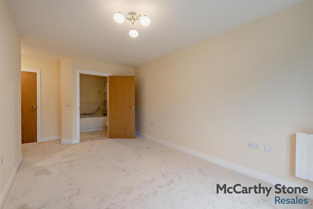 8665700-interior13-800.jpg