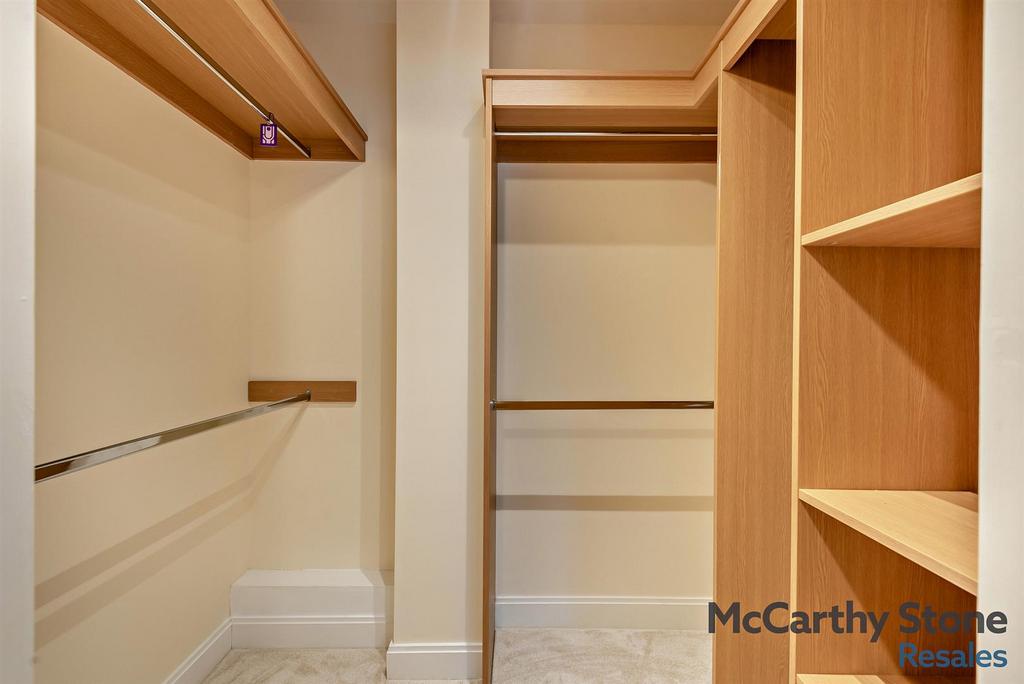 8665700-interior16-800.jpg