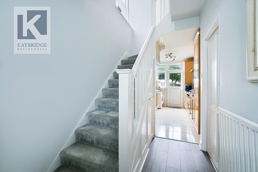 Riverholme Drive, Epsom - KT19 9 TQ