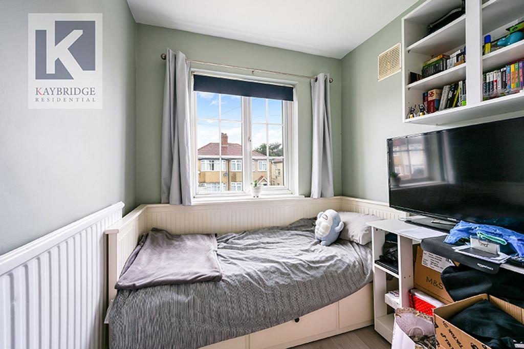 Riverholme Drive, Epsom - KT19 9 TQ