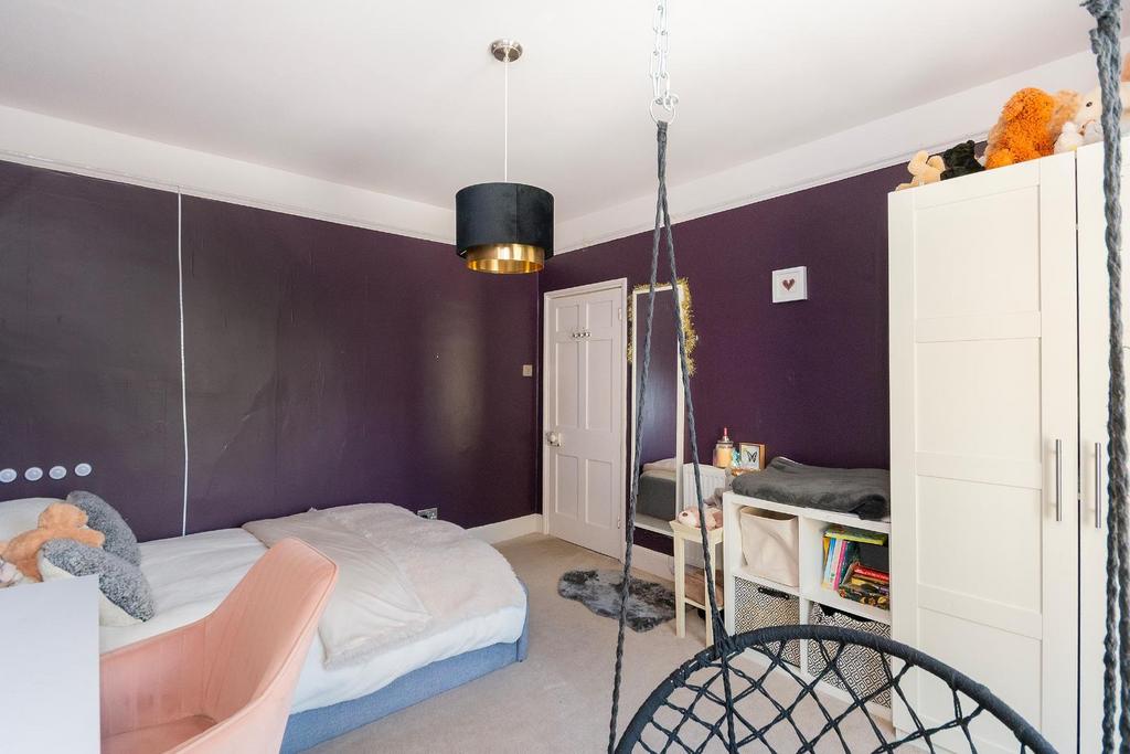 1 H7 RCN - Bedroom L.jpg