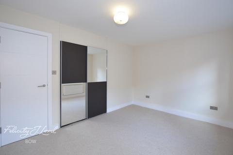 31a Tomlins Grove, London, E3 4NX