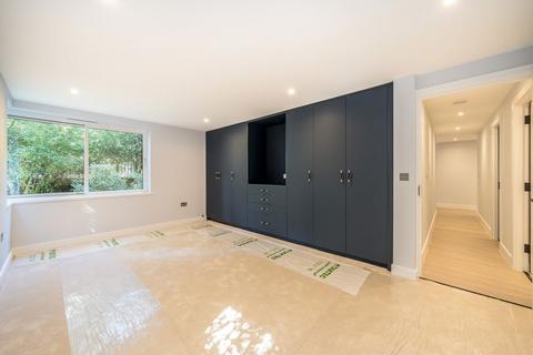 2 bedroom flat for sale, Kensington Place, London W8