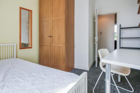 5 bedroom flat to rent, Bristol Road, Birmingham B29