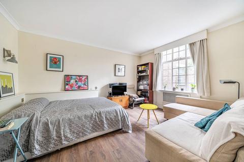 Studio for sale, Chelsea Manor Street, Chelsea, London, SW3