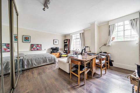 Studio for sale, Chelsea Manor Street, Chelsea, London, SW3