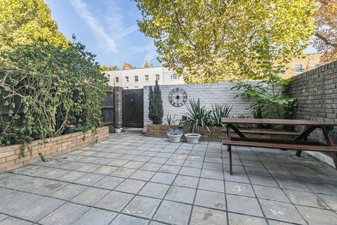 undefined, Crowline Walk, London N1