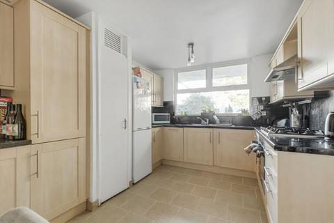 undefined, Crowline Walk, London N1