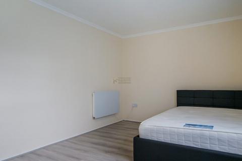 3 bedroom flat to rent, Leasow Drive, Birmingham B15