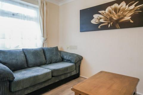 3 bedroom flat to rent, Leasow Drive, Birmingham B15