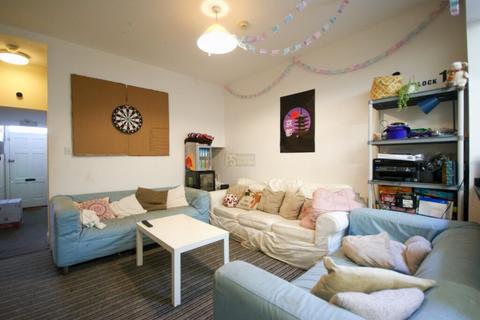 7 bedroom terraced house to rent, Luton Road, Birmingham B29