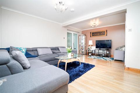 undefined, Larchmere Drive, Birmingham B28