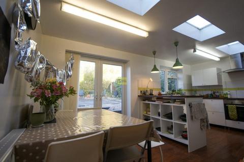 6 bedroom terraced house to rent, Quinton Road, Birmingham B17