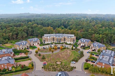 undefined, Kingswood, Ascot