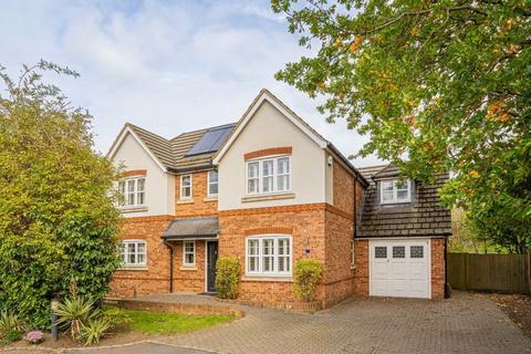 4 bedroom house to rent, Oakington Close, Sunbury-On-Thames TW16