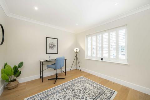 4 bedroom house to rent, Oakington Close, Sunbury-On-Thames TW16