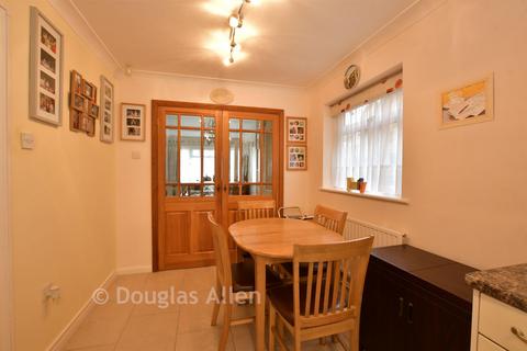 undefined, Ozonia Avenue, Wickford, Essex