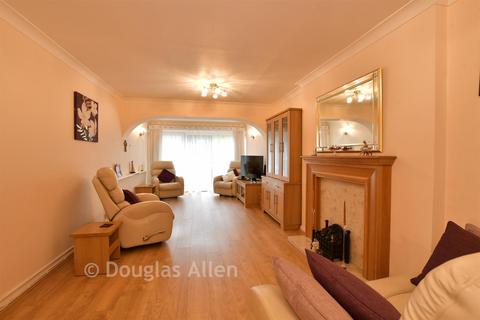 undefined, Ozonia Avenue, Wickford, Essex